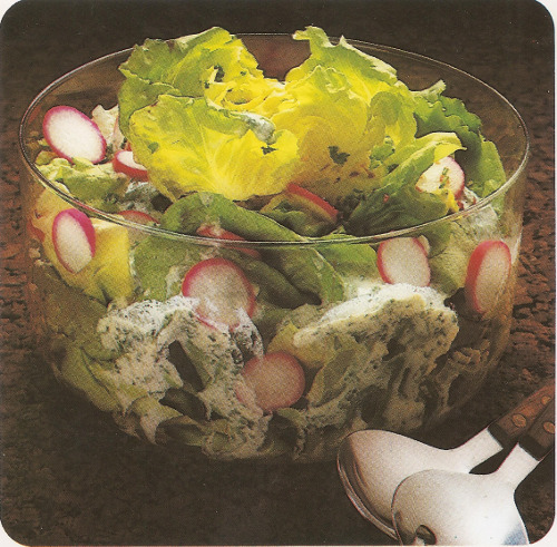 Salade à la sauce persillée