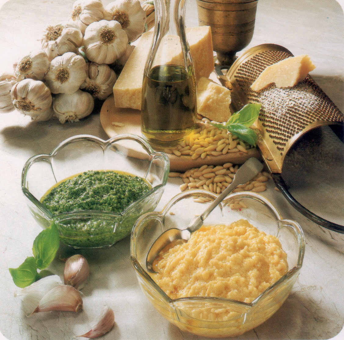 L'aïoli et la sauce au basilic