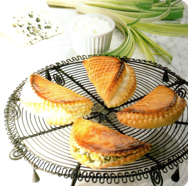 Chaussons feuilletés au roquefort