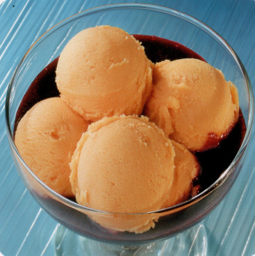 Sorbet de melon au coulis de fruits rouges
