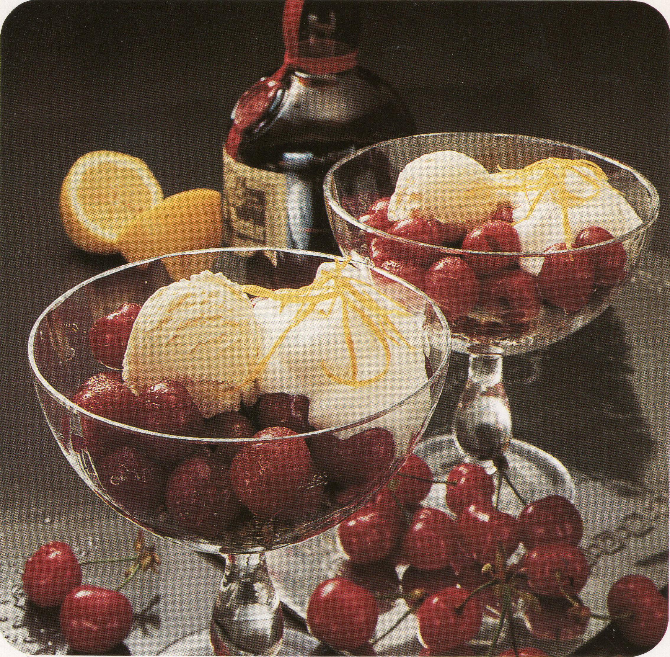 Cerises au Cointreau