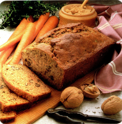 Pain aux noix et aux carottes